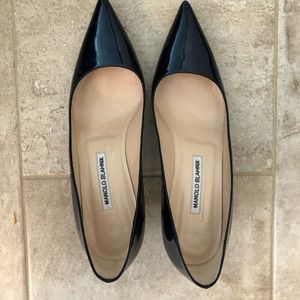 Manolo Blahnik Navy Patent  pump!